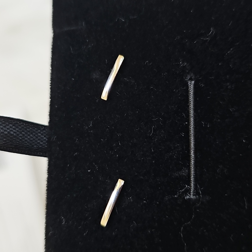 New Mejuri 14K White Gold Earrings - Picture 12 of 13